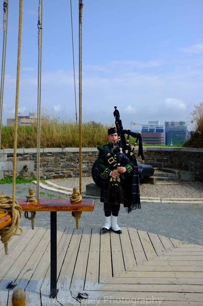 bagpiper in citadel.jpg Bagpiper in citadel