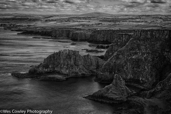 cliffs and rocks bw.jpg Cliffs and rocks bw