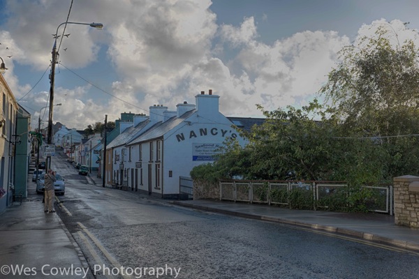 ardara nancys pub and doug.jpg Ardara nancys pub and doug